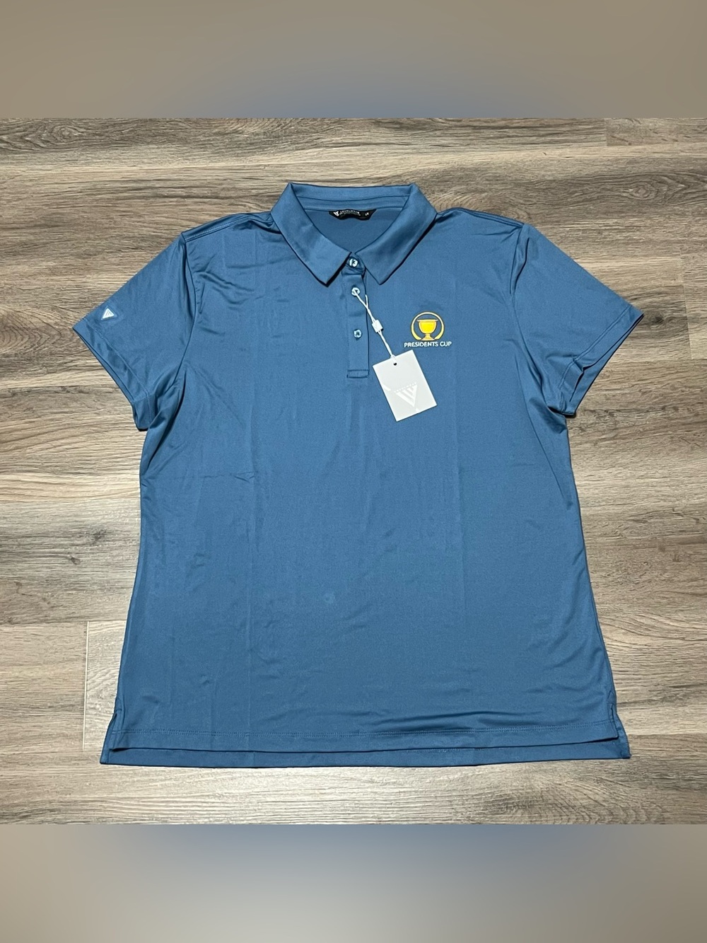 Levelwear Women’s Large Polo Blue Presidents Cup Logo Performance Golf NWT